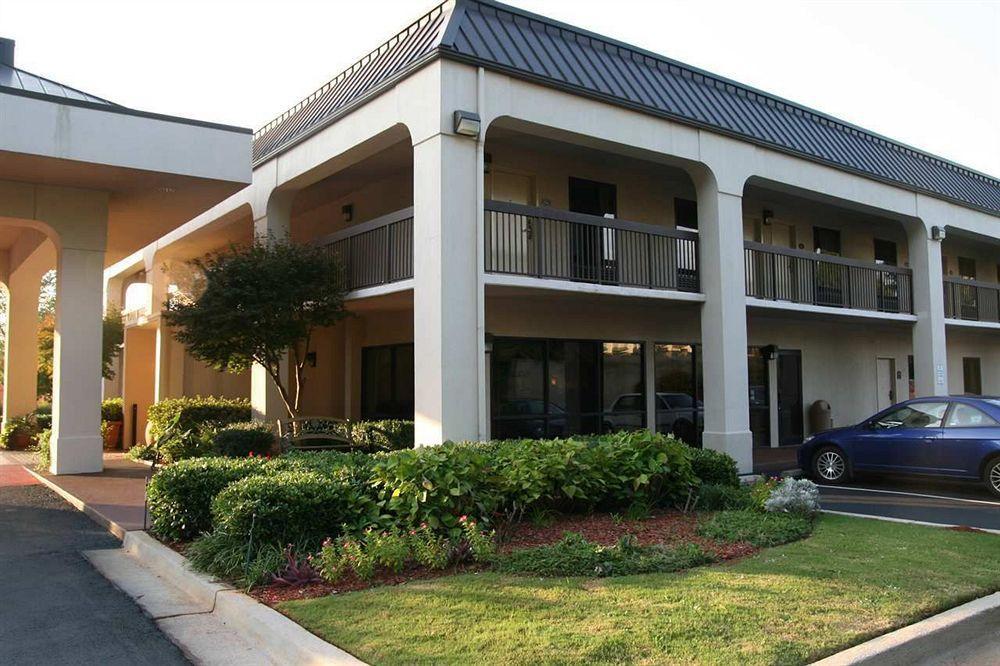 Baymont By Wyndham Mcdonough Hotel Exterior photo